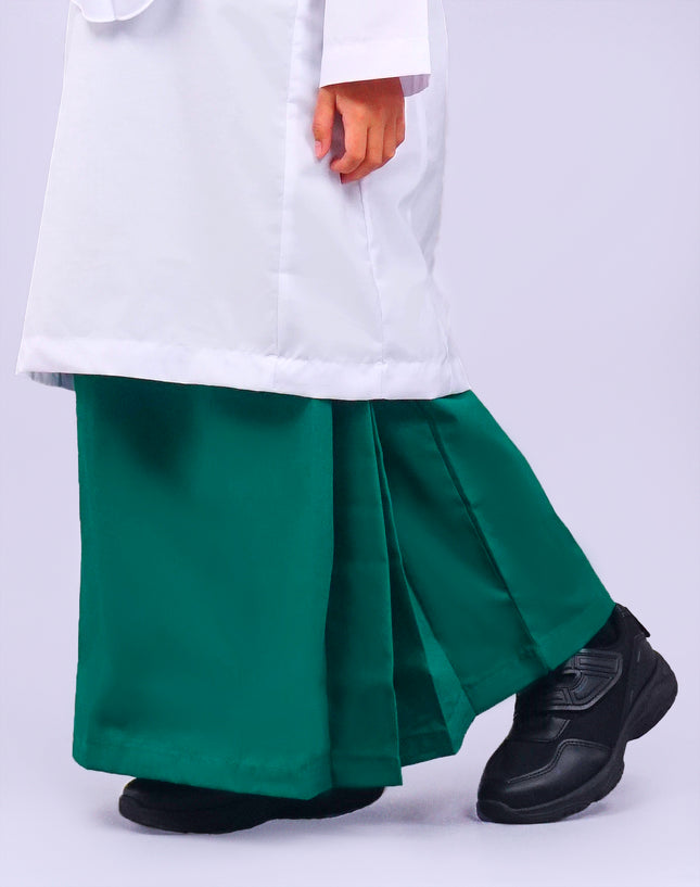 Green Religious School Kain Kurung